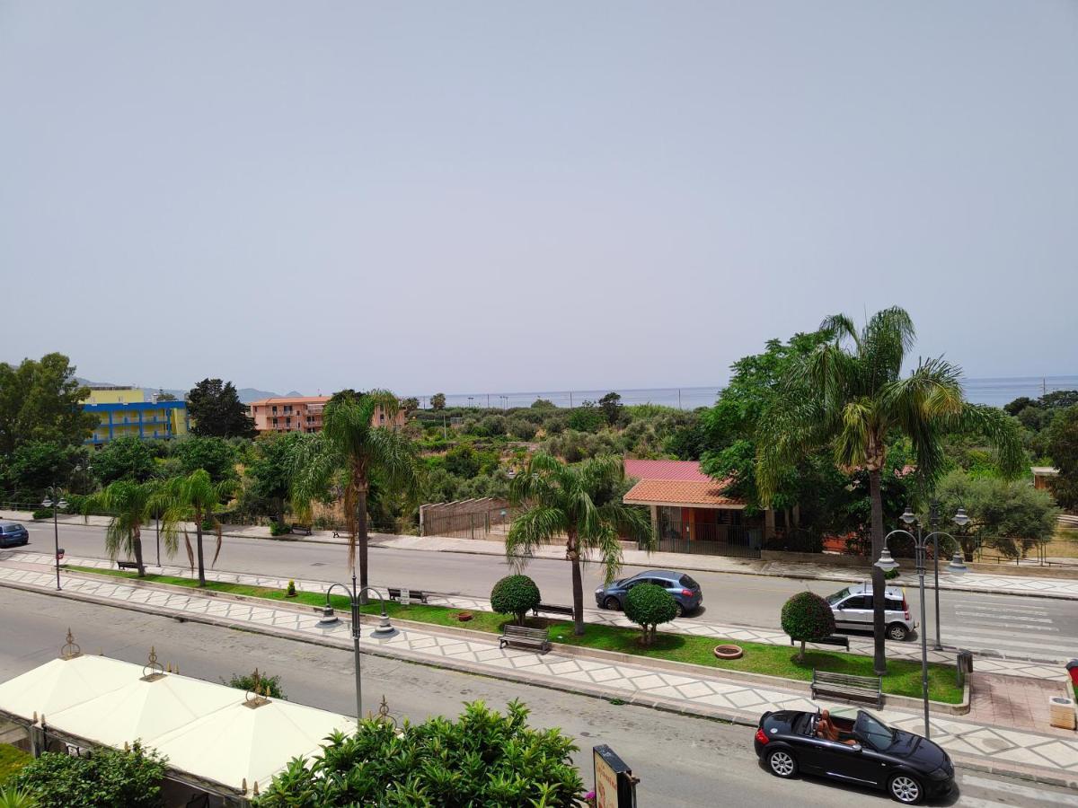 "Appartamento Del Mare Gliaca" Con Vista Isole Eolie,Ampia Terrazza,Wifi E Parcheggio Privato Gratuito Piraino Exteriör bild