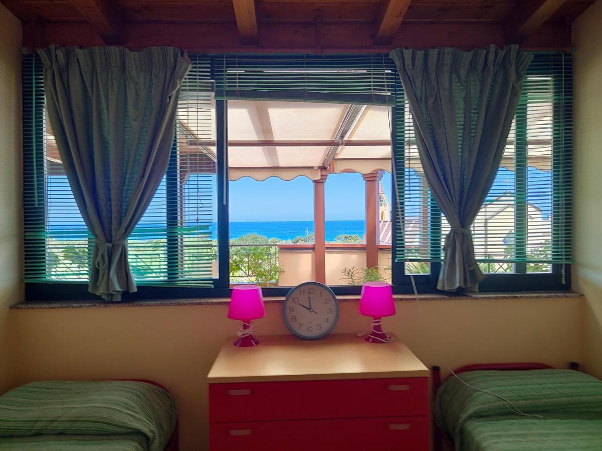 "Appartamento Del Mare Gliaca" Con Vista Isole Eolie,Ampia Terrazza,Wifi E Parcheggio Privato Gratuito Piraino Exteriör bild