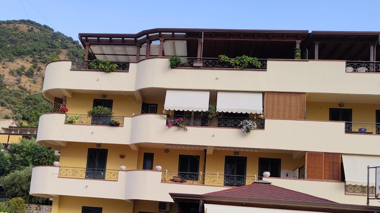 "Appartamento Del Mare Gliaca" Con Vista Isole Eolie,Ampia Terrazza,Wifi E Parcheggio Privato Gratuito Piraino Exteriör bild
