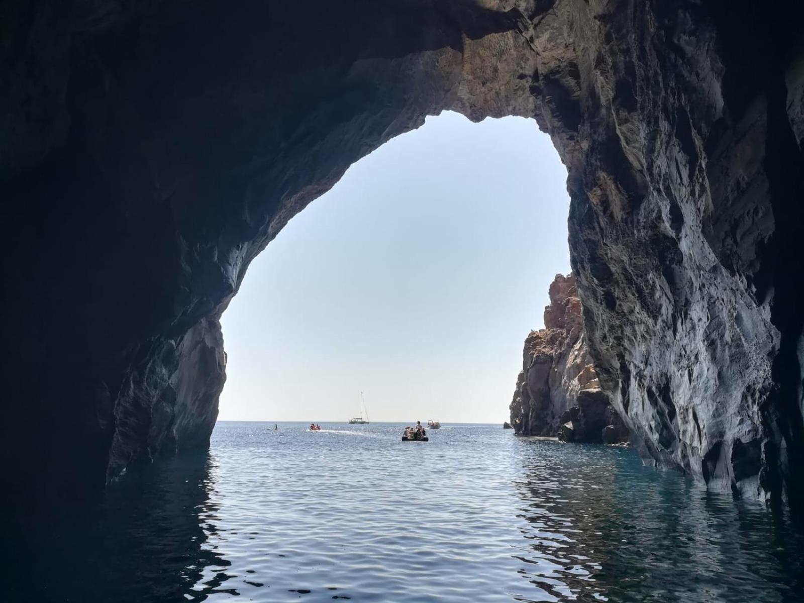 "Appartamento Del Mare Gliaca" Con Vista Isole Eolie,Ampia Terrazza,Wifi E Parcheggio Privato Gratuito Piraino Exteriör bild