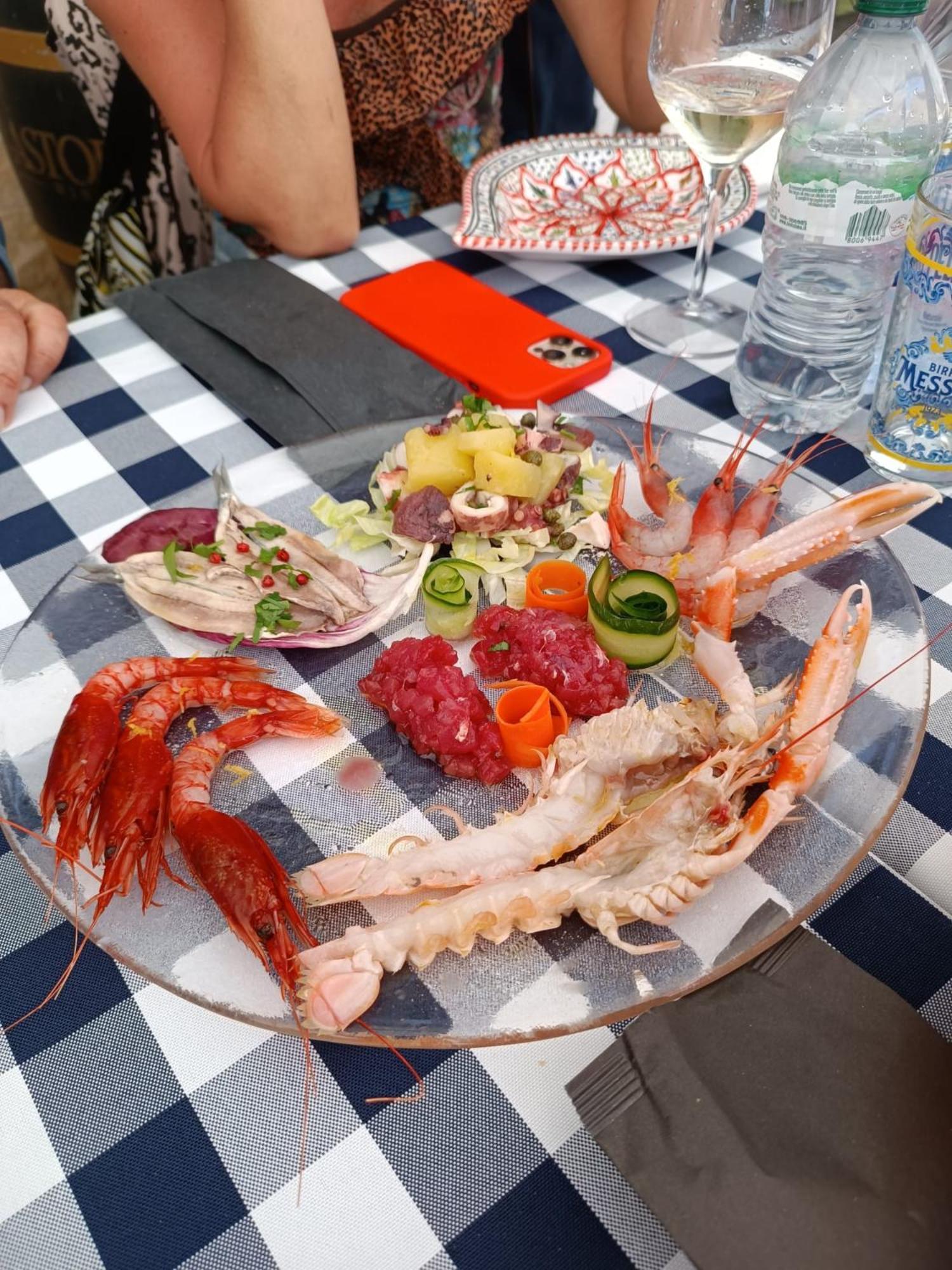 "Appartamento Del Mare Gliaca" Con Vista Isole Eolie,Ampia Terrazza,Wifi E Parcheggio Privato Gratuito Piraino Exteriör bild