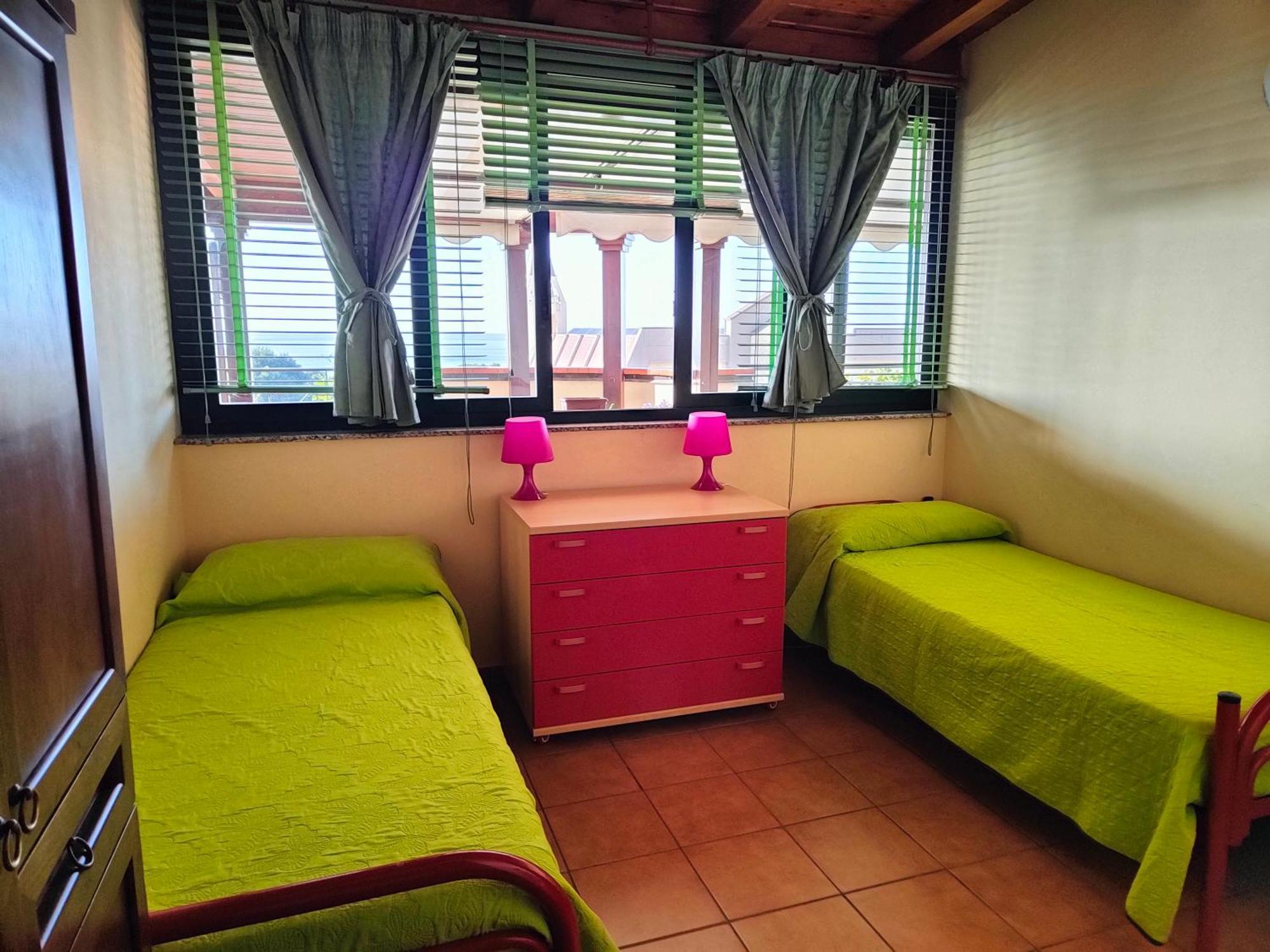"Appartamento Del Mare Gliaca" Con Vista Isole Eolie,Ampia Terrazza,Wifi E Parcheggio Privato Gratuito Piraino Exteriör bild