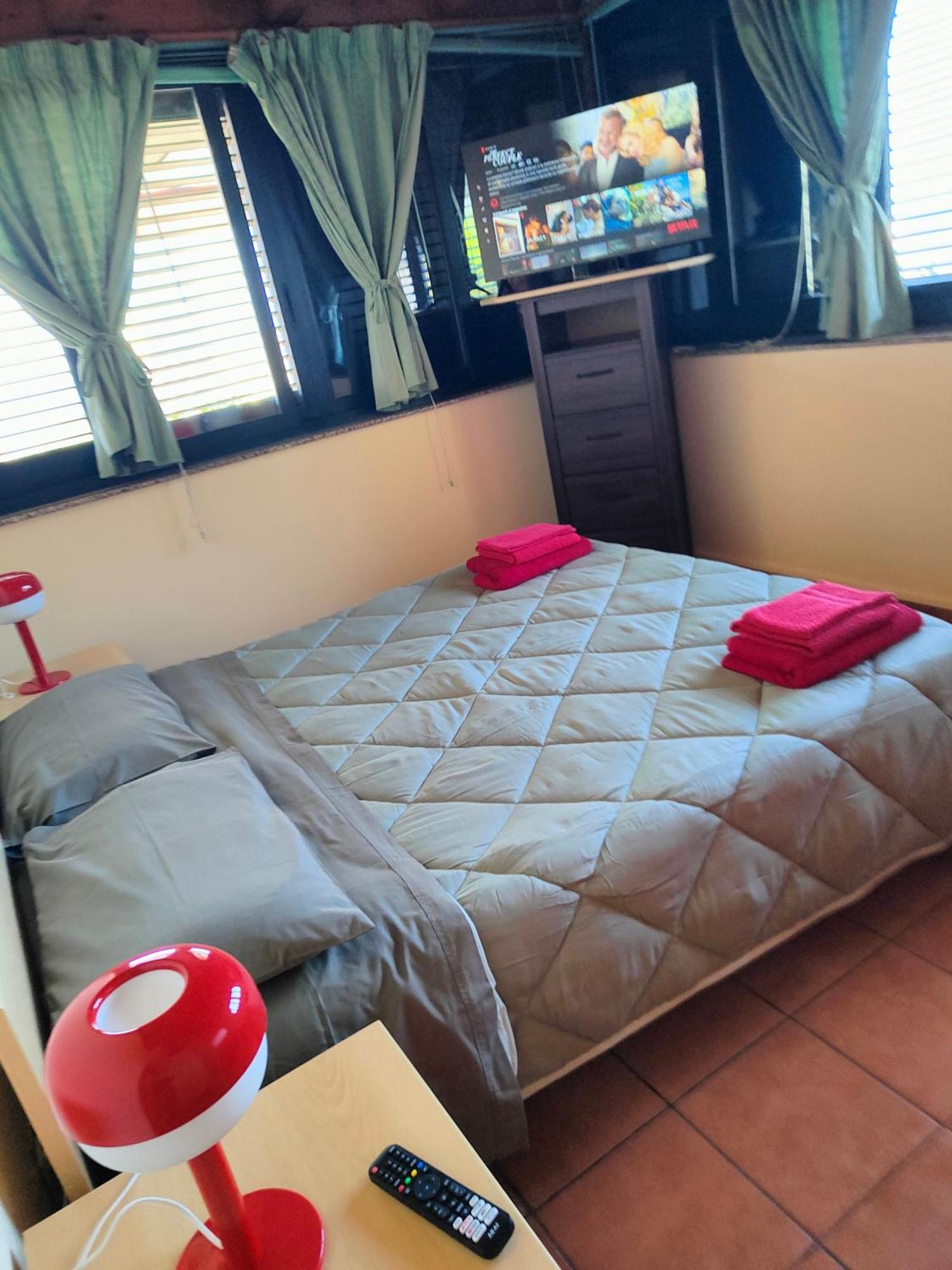 "Appartamento Del Mare Gliaca" Con Vista Isole Eolie,Ampia Terrazza,Wifi E Parcheggio Privato Gratuito Piraino Exteriör bild