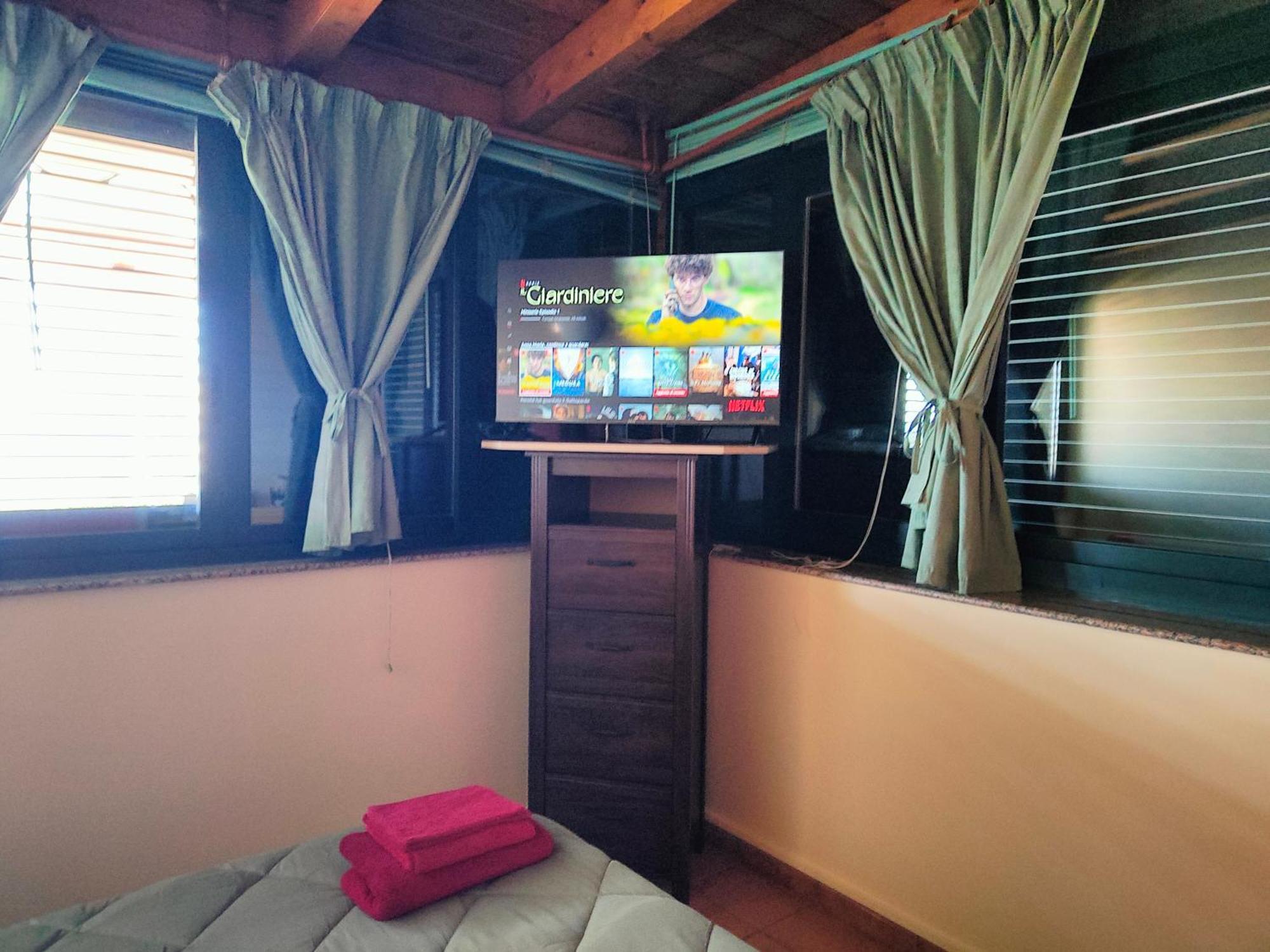 "Appartamento Del Mare Gliaca" Con Vista Isole Eolie,Ampia Terrazza,Wifi E Parcheggio Privato Gratuito Piraino Exteriör bild